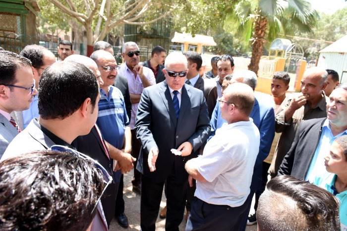 محافظ الشرقية يزور حديقة حيوان الزقازيق ويشارك المواطنين فرحتهم بالعيد 3 محافظ الشرقية يزور حديقة حيوان الزقازيق
