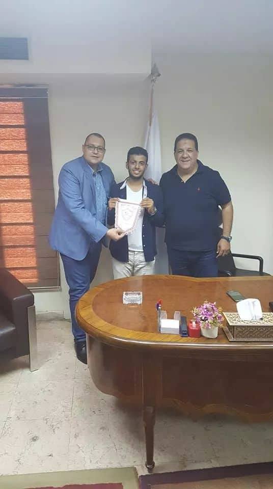 نادي الزمالك يكرم ابن الشرقية الأول على الثانوية العامة 3 تكريم الأول على الثانوية العامة بأبوكبير