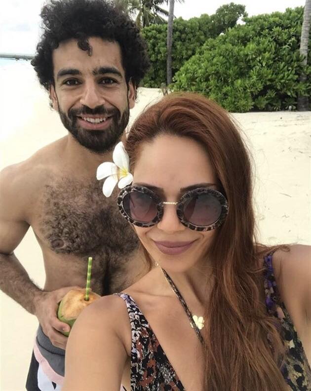 فتاة أجنبية ظهرت مع محمد صلاح في جزر المالديف تثير تساؤل رواد التواصل 2 فتاة أجنبية ظهرت مع محمد صلاح في جزر المالديف 2