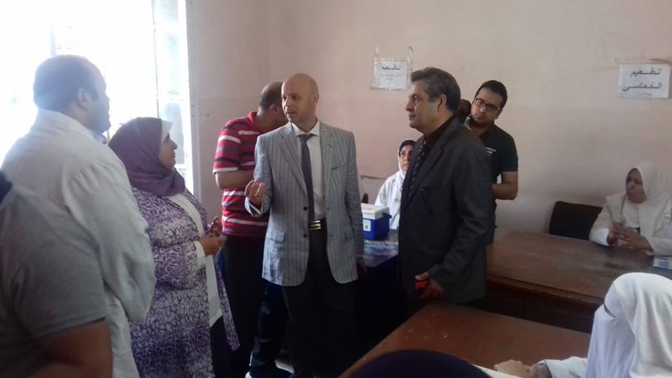 وكيل صحة الشرقية يتابع أول أيام التطعيم ضد شلل الأطفال 2 وكيل صحة الشرقية يتابع أول أيام التطعيم ضد شلل الأطفال2