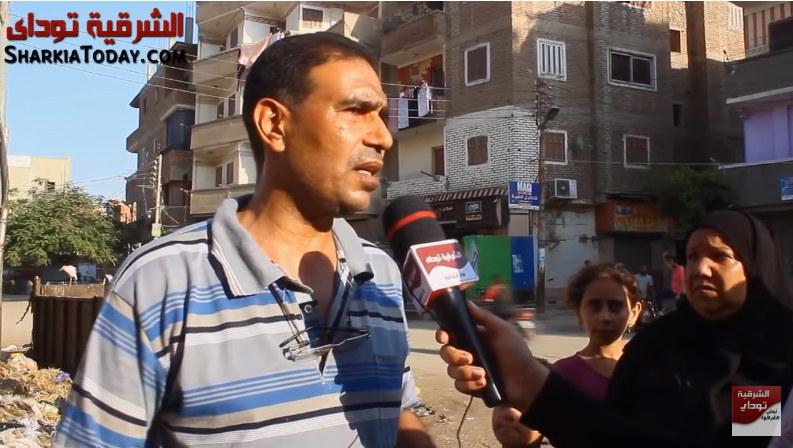 أهالي شارع وادي النيل بالزقازيق:مبنعرفش نصلي في المسجد بسبب القمامة