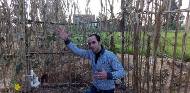 المتهم بقتل طفليه يمثل جريمته: طلبت منهم الوقوف على السور لالتقاط صور تذكارية وألقيت بهم في المياه 9 المتهم والد الطفلين