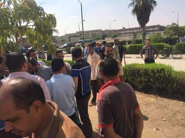 وقفة احتجاجية لعمال شركة خاصة بالعاشر من رمضان 3 احتجاج عمال شركة «فريكول» بالعاشر من رمضان