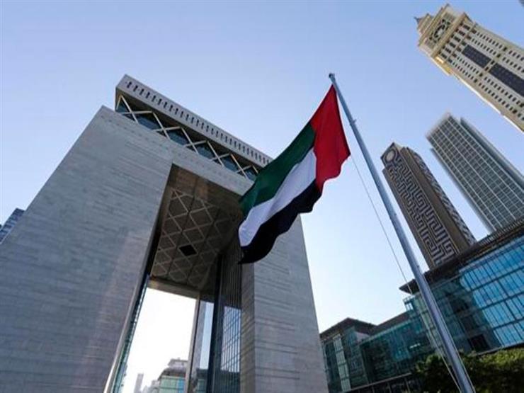 الإمارات تمنح إقامة طويلة الأجل للوافدين