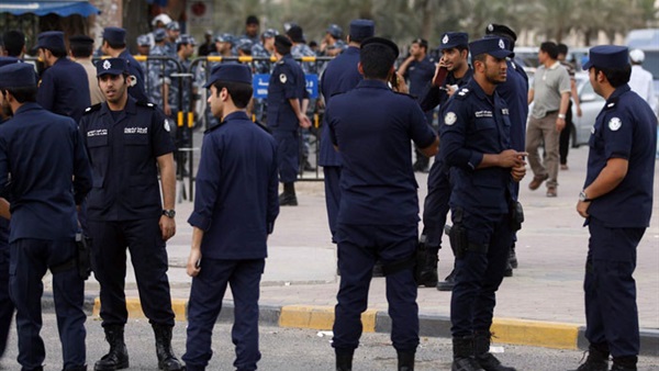 القبض على 3 مصريين في الكويت
