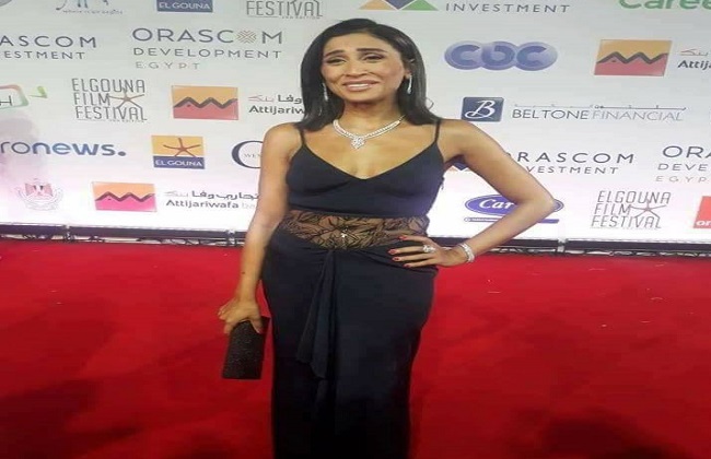 إطلالات النجوم المختلفة في مهرجان الجونة السينمائي 7 دينا الشربيني