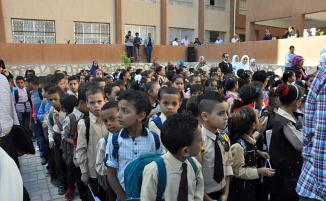 طالب يفقأ عين زميله في مدرسة بالشرقية والنيابة تتدخل 5 طالب يفقأ عين زميله في مدرسة بالشرقية
