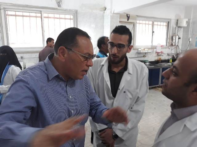 محافظ الشرقية يفاجئ مستشفى الحسينية بالزيارة بعد شكوى الأهالى 