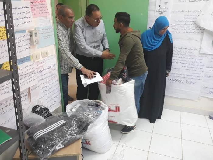 رد فعل محافظ الشرقية بعد ملاحظته وجود بائع متجول في وحدة صحية بالحسينية 1 46149212 1959053914182328 5852657947489861632 n