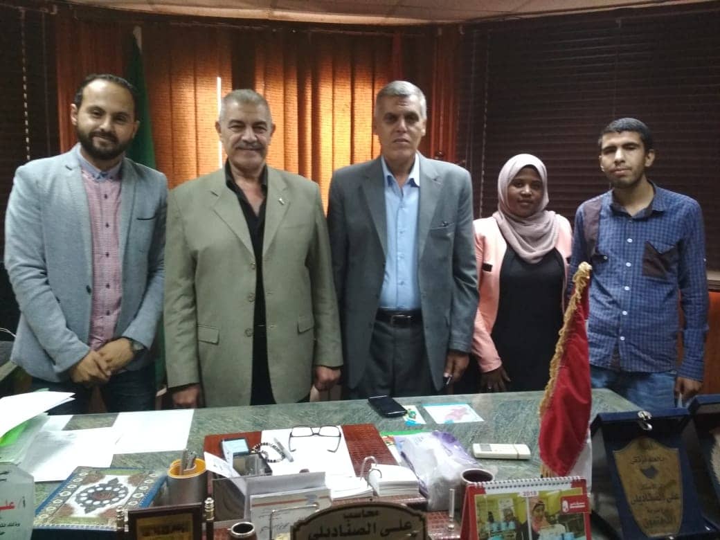 رئيس مركز الحسينية يوفر وسيلة مواصلات لشباب الحوار الوطني لتنفيذ مبادرتهم في قرى الشرقية 1 رئيس مجلس مدينة الحسينة يوافق على طلب فريق نتاج منتدى الحوار الوطني للشباب