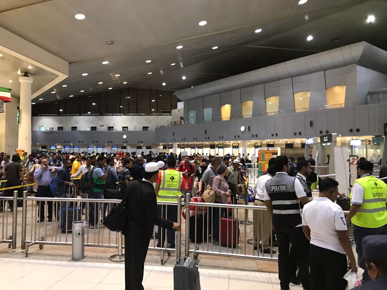 القبض على مصري في مطار الكويت