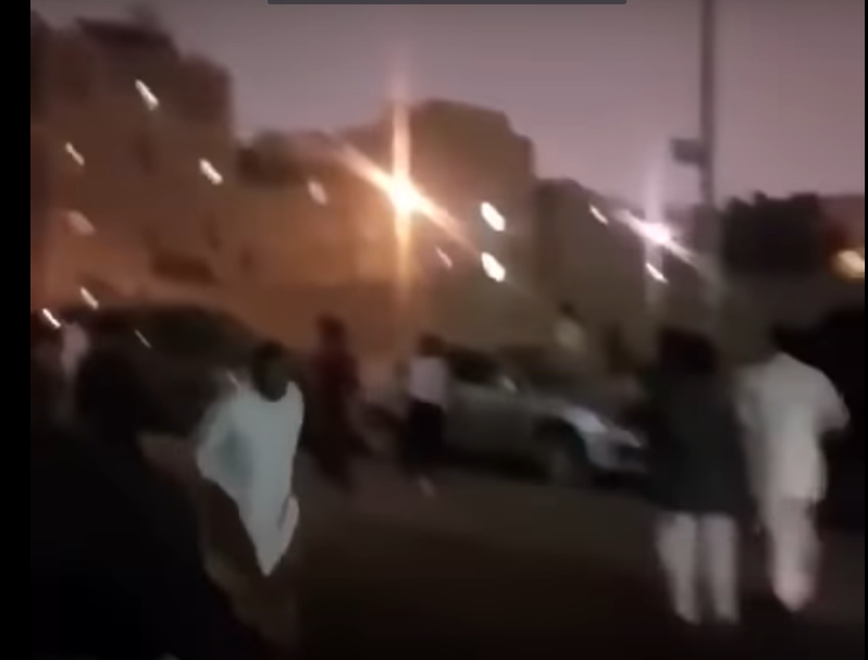 ترحيل 16 مصري وسوري من الكويت بسبب مشاجرة