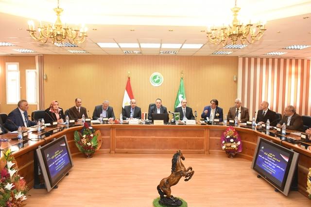محافظ الشرقية يلتقي النواب ويوجه رؤساء المدن بإعداد خطة للتطوير 4 محافظ الشرقية يلتقي النواب
