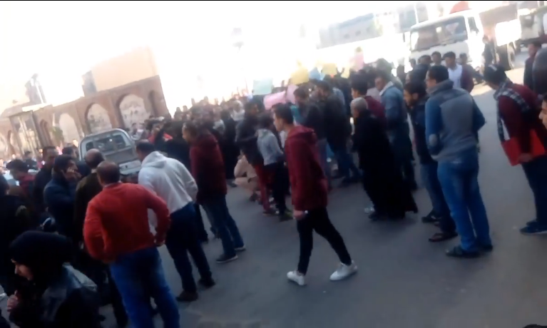 وقفات احتجاجية لأهالي القنايات للمطالبة بعودة الطالبة «منه» المختفية 1