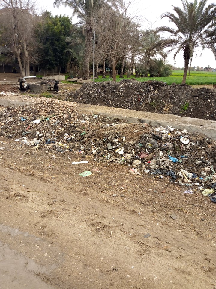 أعمال صيانة طريق الموت بقرية كفر أباظة بالزقازيق 4