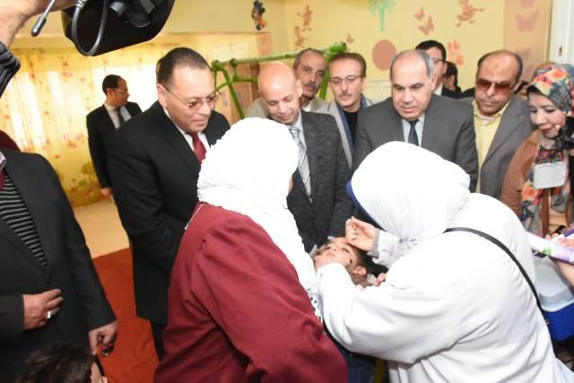 محافظ الشرقية يطلق الحملة القومية للتطعيم ضد شلل الأطفال 1 محافظ الشرقية يطلق الحملة القومية للتطعيم ضد شلل الأطفال 2