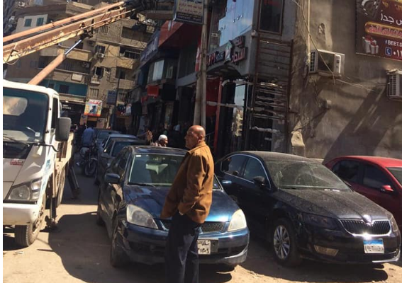 حملة لتركيب أعمدة الإنارة