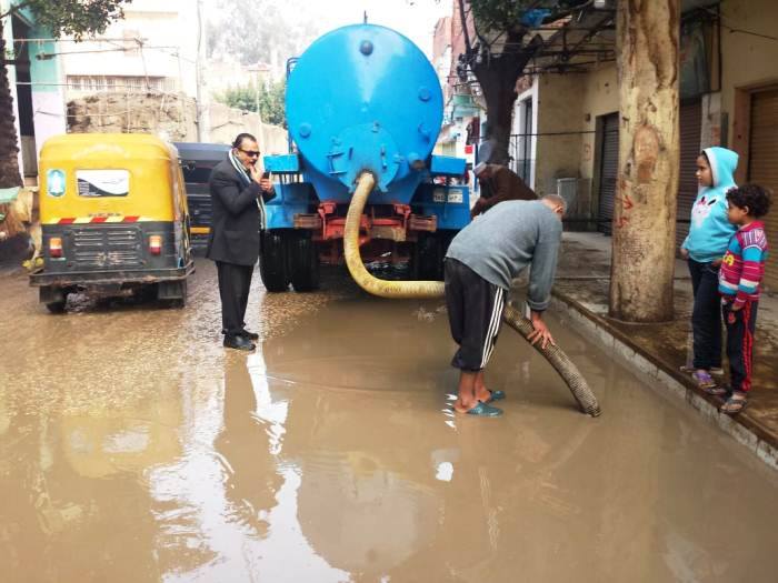 شفط مياه الأمطار من الشوارع