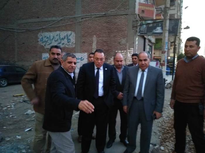 محافظ الشرقية يأمر بإزالة الأكشاش وعمل محور مروري بالغشام 1 محافظ الشرقية يأمر بإزالة الأكشاش وعمل محور مروري بالغشام