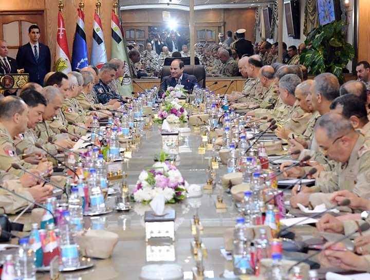 الرئيس عبد الفتاح السيسي واجتماع مع القوات المسلحة