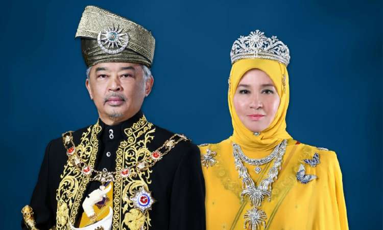ملك ماليزيا وزوجته