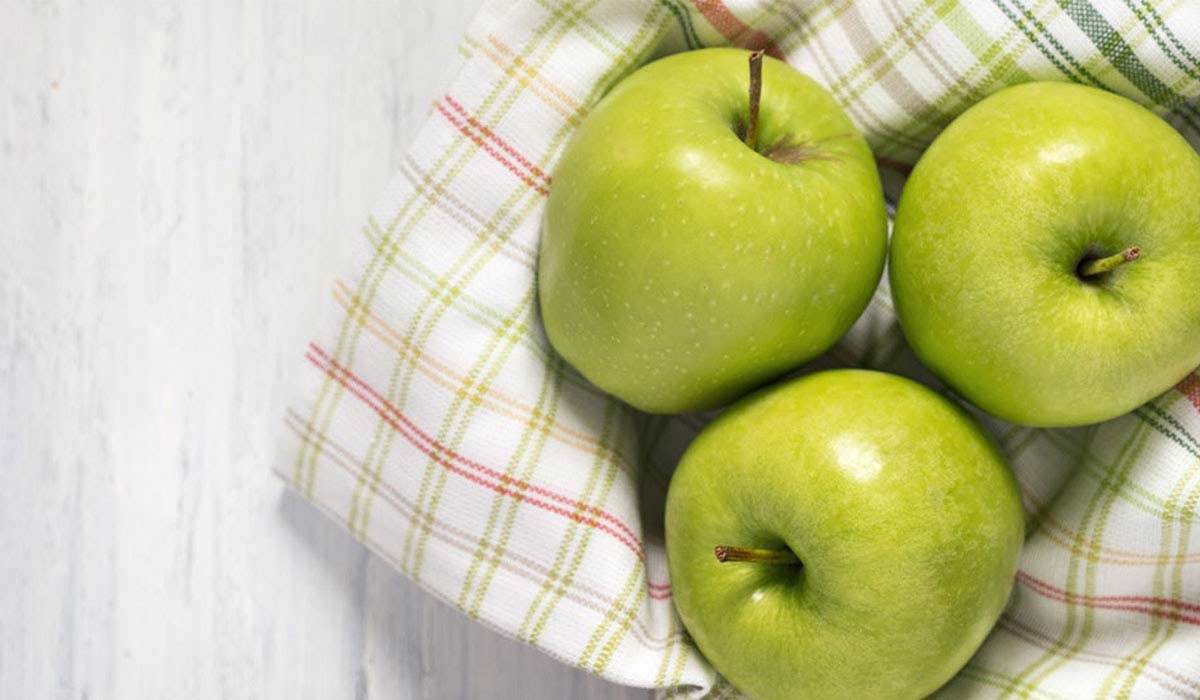 على ماذا يحتوي التفاح