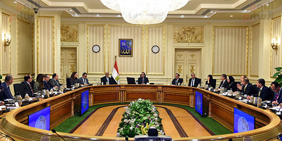 الخميس بديلًا عن أي إجازة في منتصف الأسبوع باستثناء 3 مناسبات