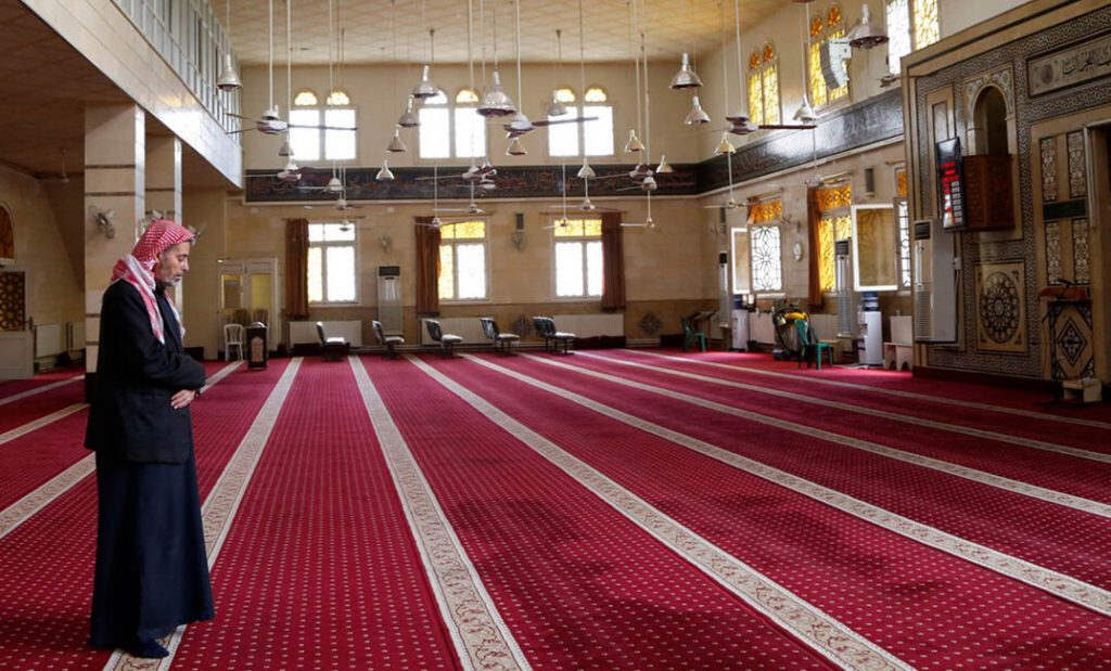 الأوقاف السورية قرار حول تعليق الصلاة في المساجد خلال أيام