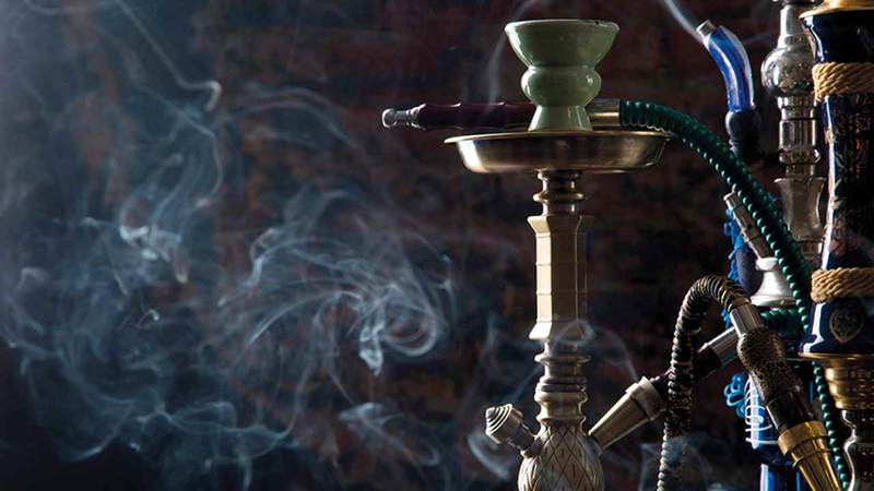 كيف تزيد الشيشة من خطر الإصابة بفيروس كورونا؟ الصحة المصرية تجيب