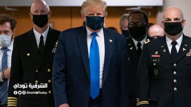 فيديو.. نقل ترامب لمستشفى عسكري لعلاجه من كورونا 11 من جهة أخرى، قال مسؤول بالبيت الأبيض إن ترامب، لم ينقل صلاحياته إلى نائبه مايك بنس.