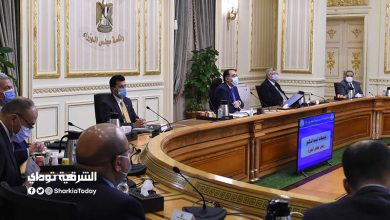 تناوب الموظفين وإغلاق هذه الأماكن لمواجهة كورونا.. بيان عاجل من الحكومة 2 تناوب الموظفين