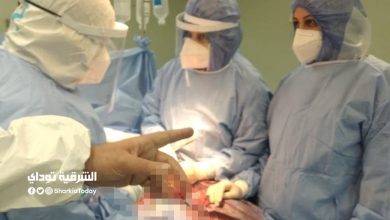 إجراء عملية ولادة قيصرية لمصابة بكورونا 0