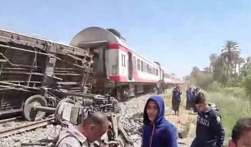 عدد ضحايا تصادم قطاري سوهاج