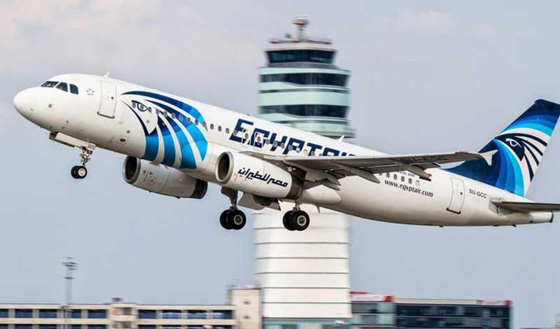 مصر للطيران توقف رحلاتها