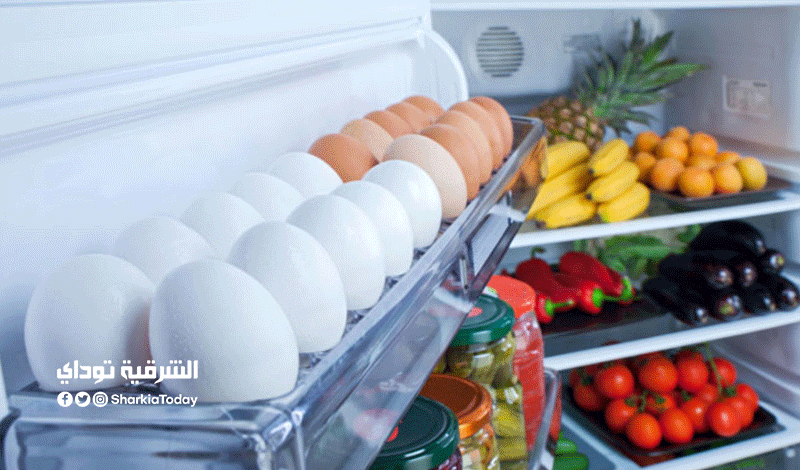 تخزين البيض في باب الثلاجة