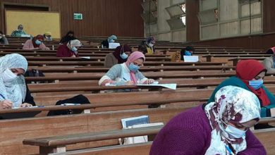 إيقاف الدراسة بالمعاهد والجامعات
