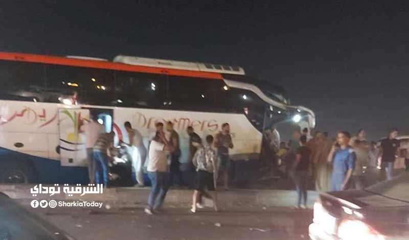 Ù…ØµØ±Ø¹ ÙˆØ¥ØµØ§Ø¨Ø© 21 Ø´Ø®ØµØ§ ÙÙŠ Ø­Ø§Ø¯Ø« ØªØµØ§Ø¯Ù… ÙƒØ¨ÙŠØ± Ø¨Ø·Ø±ÙŠÙ‚ Ø§Ù„Ø¥Ø³ÙƒÙ†Ø¯Ø±ÙŠØ© Ø§Ù„ØµØ­Ø±Ø§ÙˆÙŠ Ø§Ù„Ø´Ø±Ù‚ÙŠØ© ØªÙˆØ¯Ø§ÙŠ