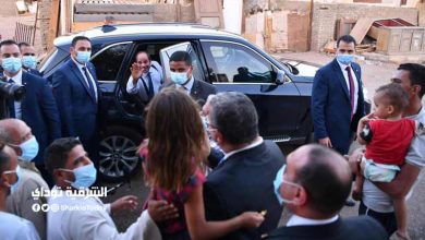 بالفيديو.. طفل يسأل السيسي في الرويسات: "هتلف على البيوت يا عمو؟" والرئيس يرد: "والله نفسي" 6 السيسي