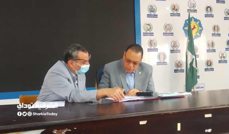 فتح باب العمل بالحصة في الشرقية.. اعرف الأوراق والشروط المطلوبة (التفاصيل الكاملة) 3 محافظ الشرقية ووكيل الوزارة