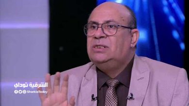 "زوجي بيغصب عليا نشوف أفلام ثقافية.. أعمل إيه".. رد قوي من مبروك عطية (فيديو) 1 مبروك عطية 3