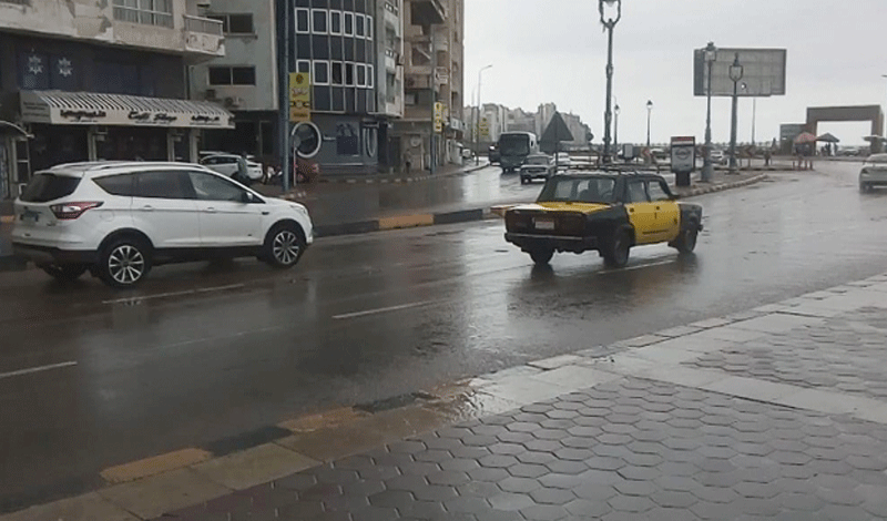 أمطار الأحد فى 14 محافظة.. تعطيل الدراسة غدًا فى 4 محافظات 4 تعطيل الدراسة غدًا فى 4 محافظات