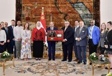 اللجنة الدولية للاولمبياد الخاص الدولى تهدى الرئيس السيسى جائزتها الدولية