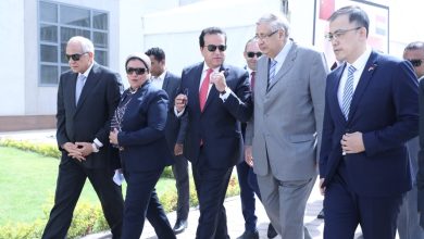 وزير الصحة يشهد مراسم توقيع وثيقة استلام 10 ملايين جرعة من لقاح كورونا ويؤكد مصر لديها مخزون من اللقاحات حتى عام 2023 17 وزير الصحة يشهد مراسم توقيع وثيقة استلام 10 ملايين جرعة من لقاح كورونا ويؤكد مصر لديها مخزون من اللقاحات حتى عام 2023
